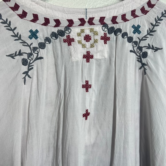 Johnny Was Biya Embroidered V-neckline 3/4 dolman Sleeve Tunic - Picture 7 of 10